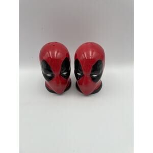 Zak! Designs Marvel Deadpool Salt And Pepper Shakers